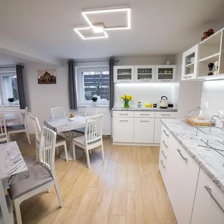 Centrum Διαμέρισμα *